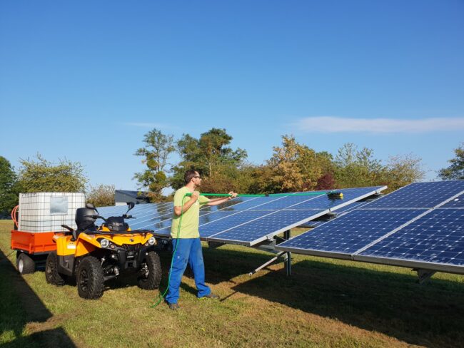 Nettoyage de panneaux solaires