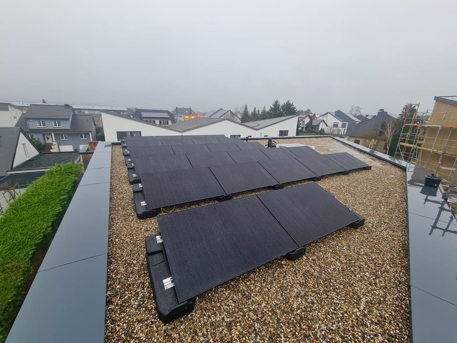 Installation photovoltaïque sur bacs à eau en Moselle